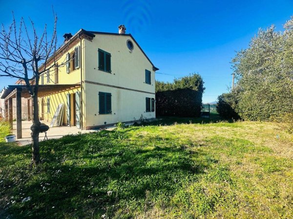 casa indipendente in vendita a Loreto in zona Villa Musone