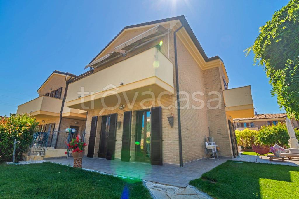 appartamento in vendita a Loreto in zona Villa Musone