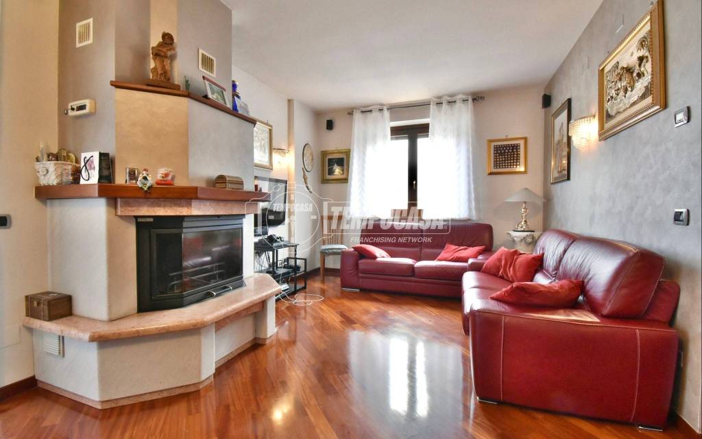 casa indipendente in vendita a Loreto in zona Villa Musone