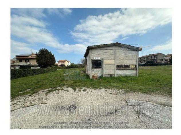 casa indipendente in vendita a Loreto in zona Villa Musone