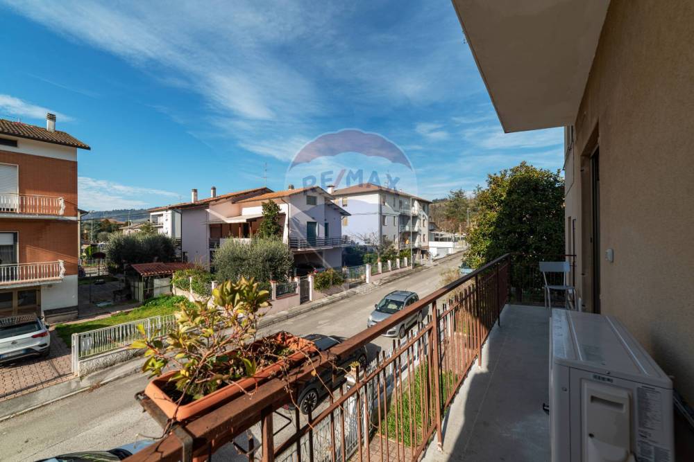 appartamento in vendita a Maiolati Spontini in zona Moie
