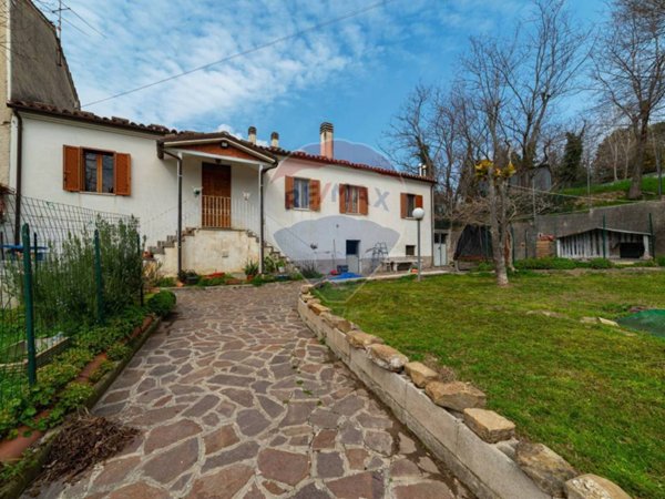 appartamento in vendita a Maiolati Spontini in zona Scisciano