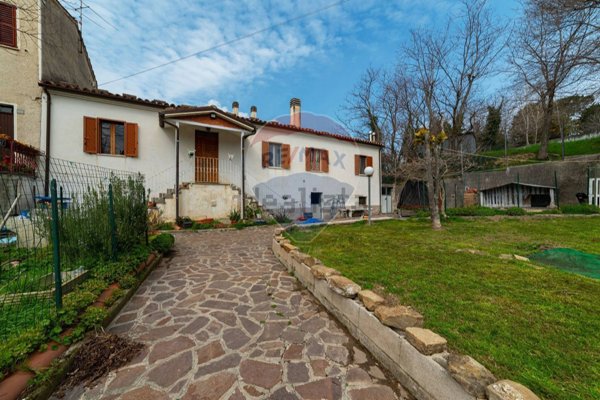 casa indipendente in vendita a Maiolati Spontini in zona Scisciano