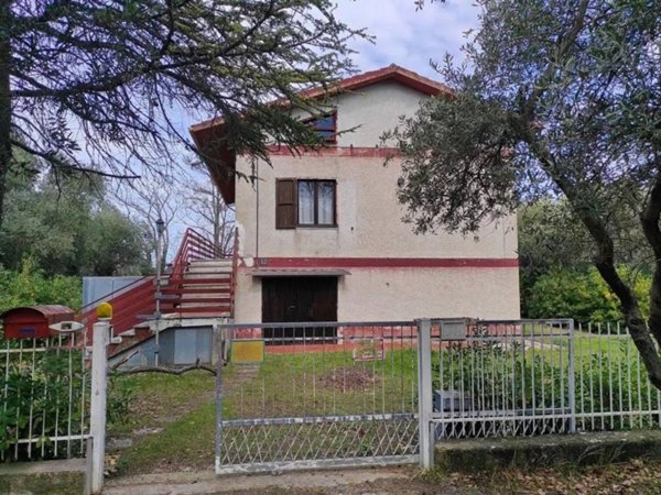 casa indipendente in vendita a Maiolati Spontini