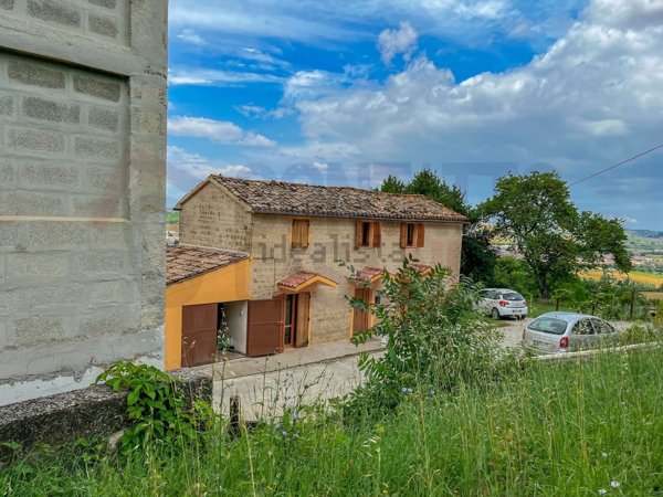 casa indipendente in vendita a Maiolati Spontini