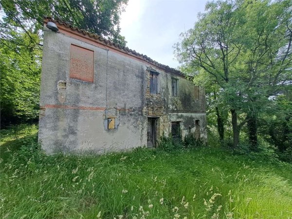 pentavano in vendita a Maiolati Spontini