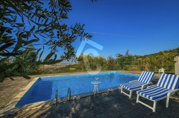 casa indipendente in vendita a Maiolati Spontini