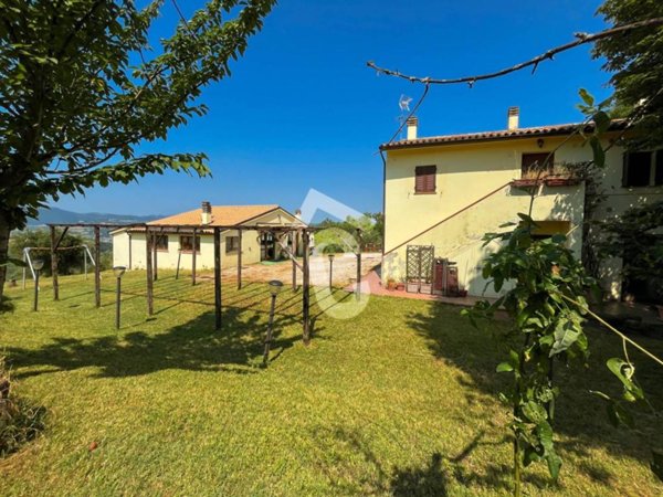 casa indipendente in vendita a Maiolati Spontini