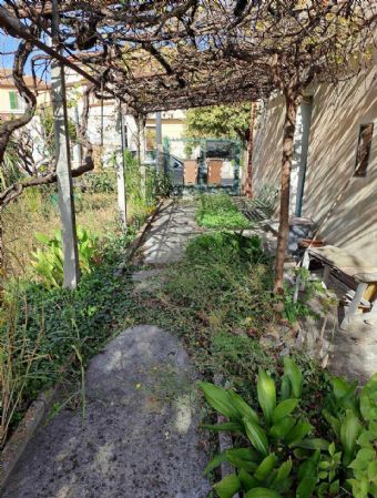 casa indipendente in vendita a Maiolati Spontini in zona Moie