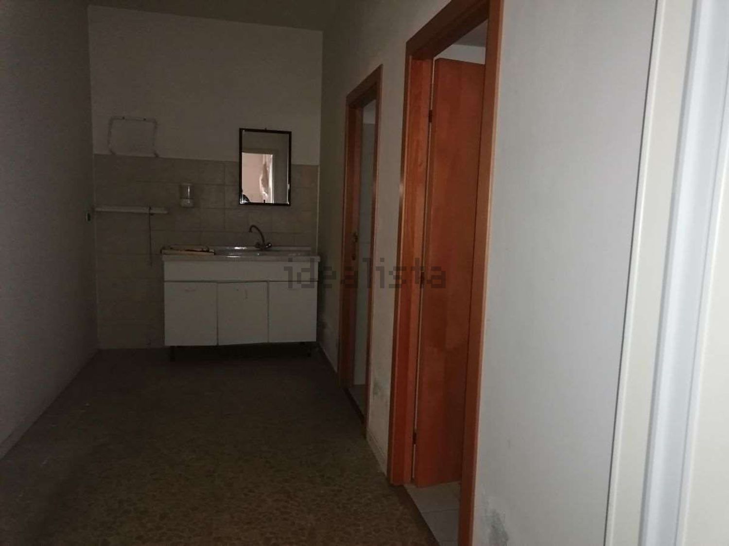 locale di sgombero in vendita a Maiolati Spontini in zona Moie