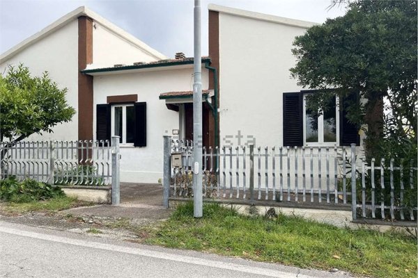 casa indipendente in vendita a Maiolati Spontini