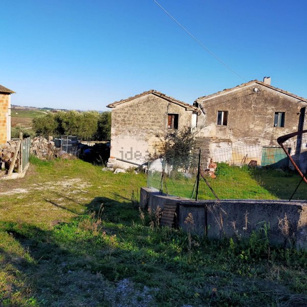casa indipendente in vendita a Maiolati Spontini in zona Moie