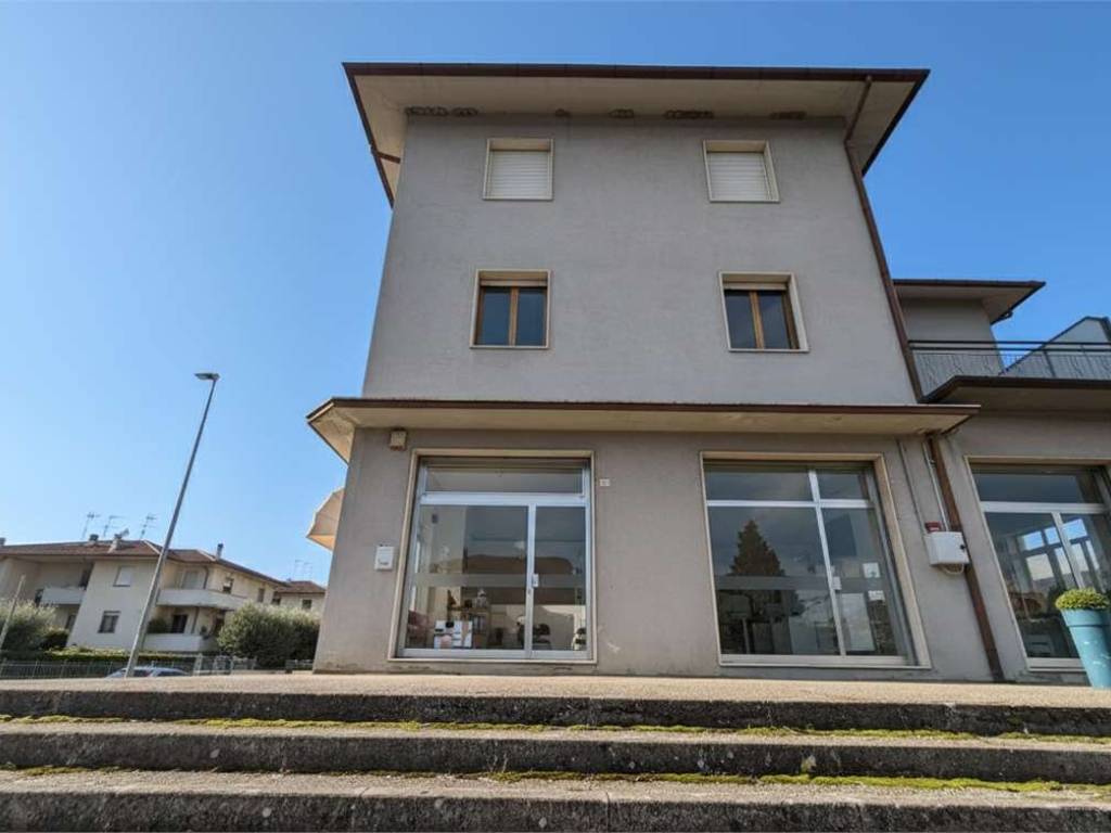 casa semindipendente in vendita a Maiolati Spontini in zona Moie
