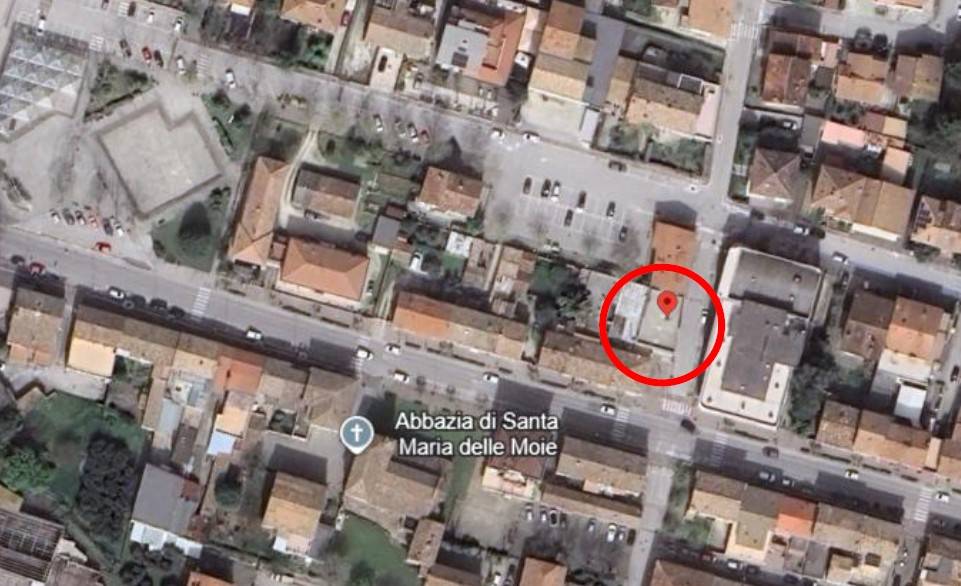 negozio in vendita a Maiolati Spontini in zona Moie