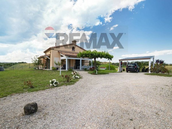casa indipendente in vendita a Maiolati Spontini