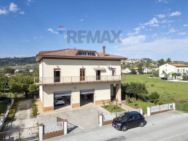 casa indipendente in vendita a Maiolati Spontini in zona Moie