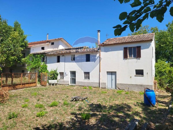 casa indipendente in vendita a Mergo
