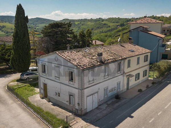 casa indipendente in vendita a Mergo