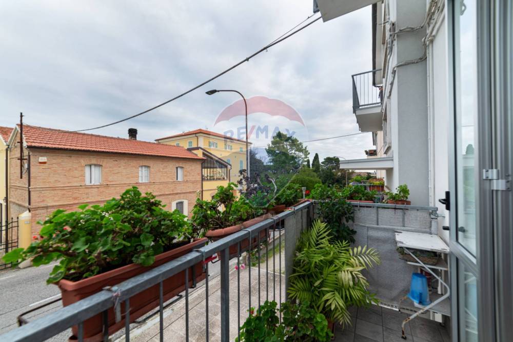 appartamento in vendita a Monsano in zona Santa Maria