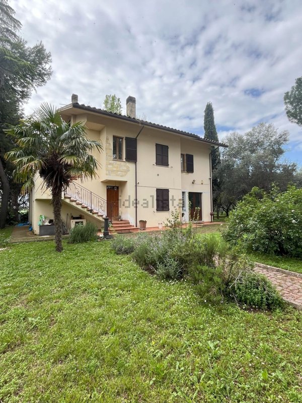 casa indipendente in vendita a Monsano