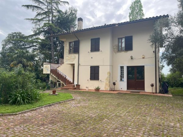 casa indipendente in vendita a Monsano