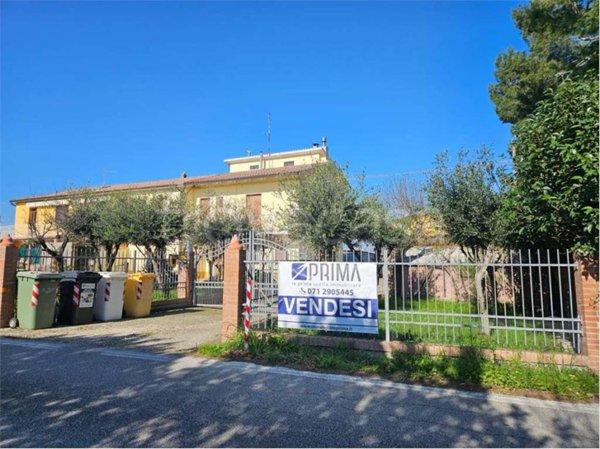 casa indipendente in vendita a Monsano