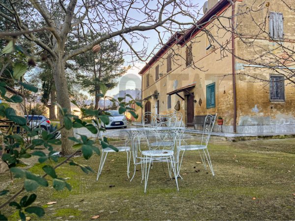 casa indipendente in vendita a Monsano in zona Santa Maria