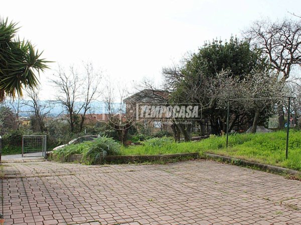 appartamento in vendita a Monsano in zona Santa Maria