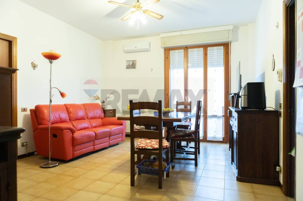 appartamento in vendita a Monsano in zona Santa Maria