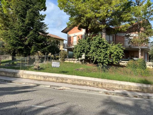 casa indipendente in vendita a Monsano