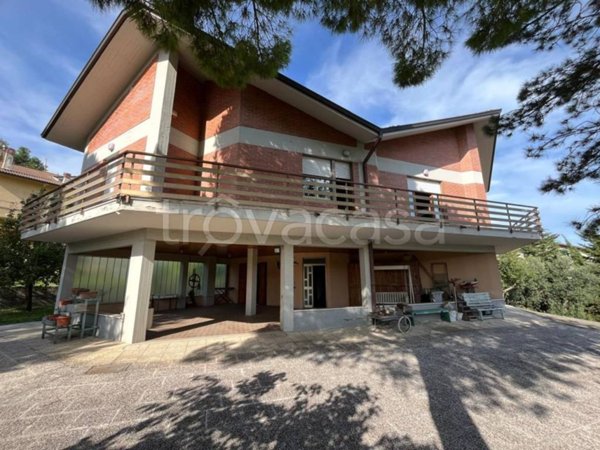 casa indipendente in vendita a Monsano