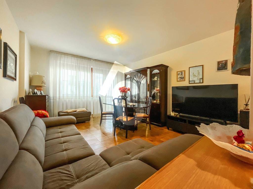 appartamento in vendita a Monsano in zona Santa Maria