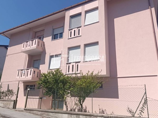 appartamento in vendita a Monsano in zona Santa Maria