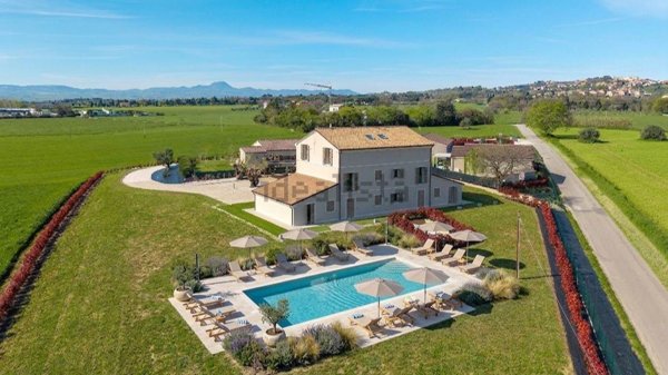 casa indipendente in vendita a Monsano in zona Santa Maria