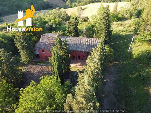 casa indipendente in vendita a Montecarotto