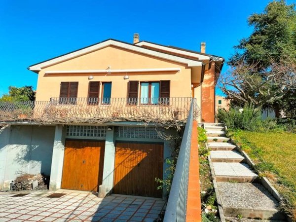 casa indipendente in vendita a Montecarotto