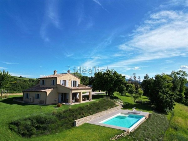 casa indipendente in vendita a Montecarotto