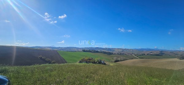 casa indipendente in vendita a Montecarotto