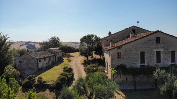 casale in vendita a Montecarotto