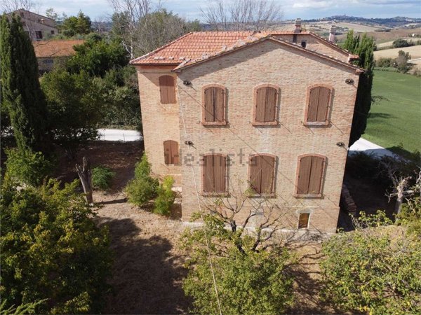 casa indipendente in vendita a Montecarotto