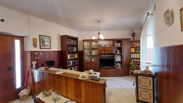 casa indipendente in vendita a Montecarotto