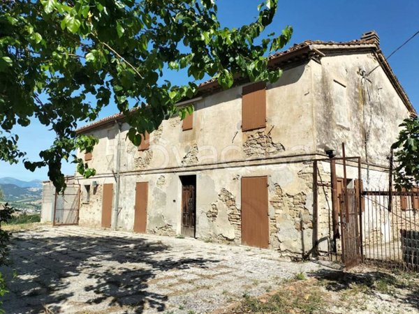 casa indipendente in vendita a Montecarotto