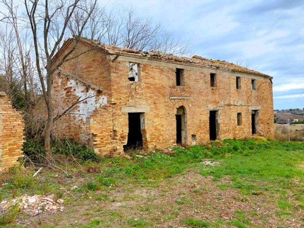 casa indipendente in vendita a Montemarciano