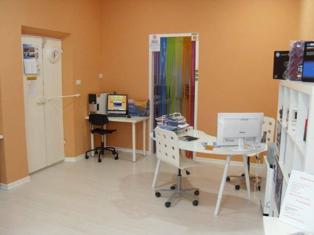 negozio in vendita a Montemarciano