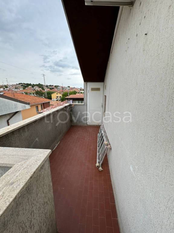 appartamento in vendita a Montemarciano in zona Marina