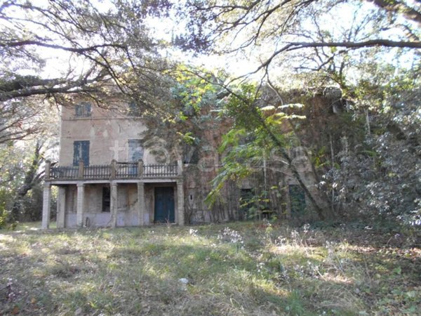 villa in vendita a Montemarciano