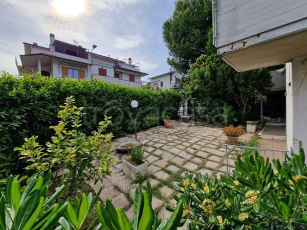 casa indipendente in vendita a Montemarciano in zona Marina