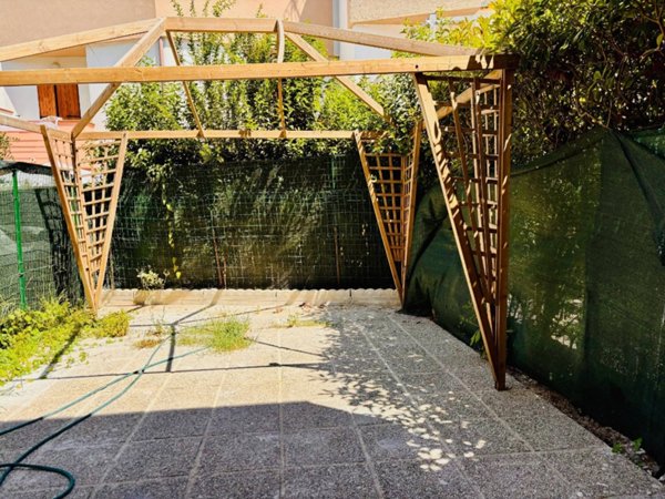 casa indipendente in vendita a Montemarciano