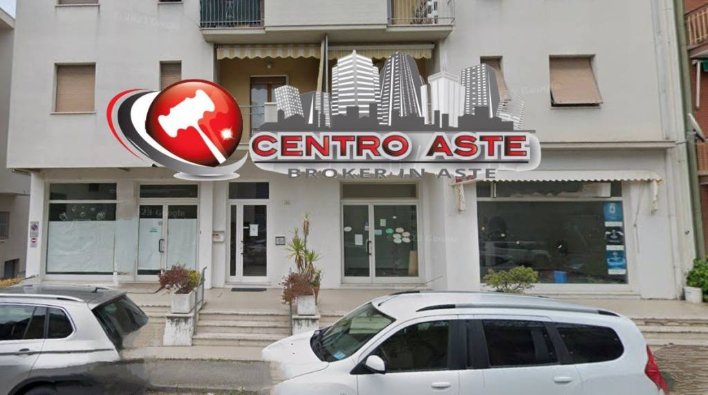 trivano in vendita a Montemarciano in zona Marina