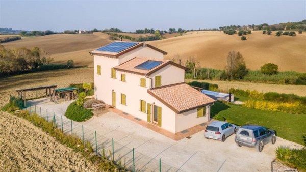 casa indipendente in vendita a Montemarciano in zona Cassiano